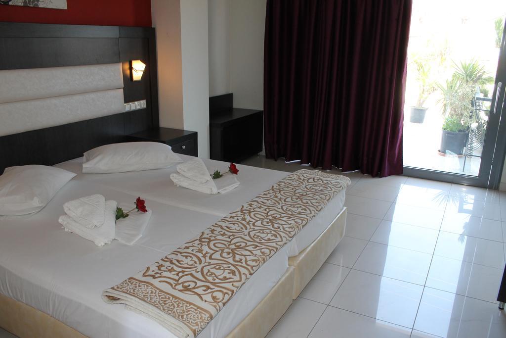 La Caretta Hotel Alykanas  Room photo